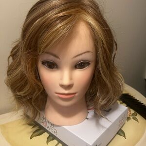 Elegant Brown and Blonde Wig